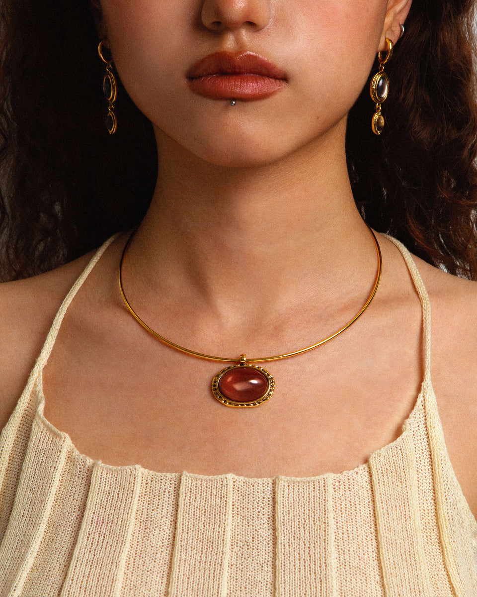 Venus Collar Necklace in Gold | en route jewelry