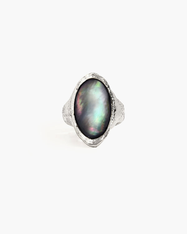 Midnight Oval Shell Ring, Midnight Oval Shell Ring in Silver - En Route Jewelry