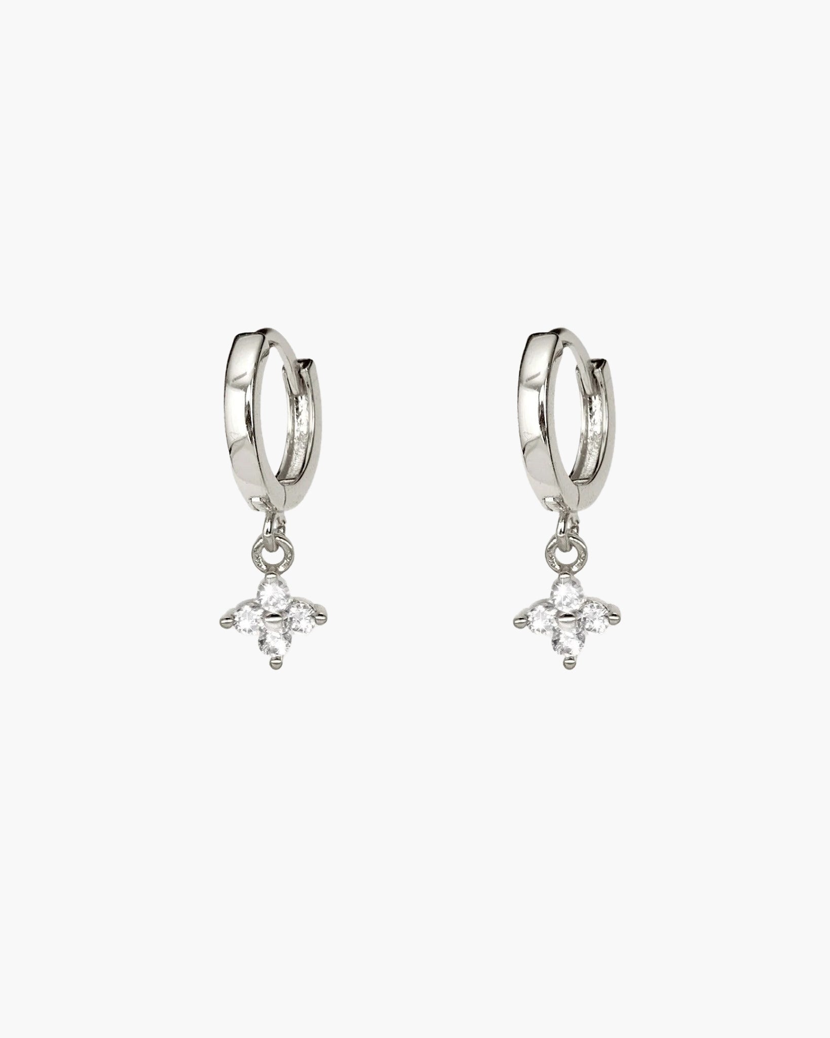 Clover Mini Hoop Earrings en route jewelry