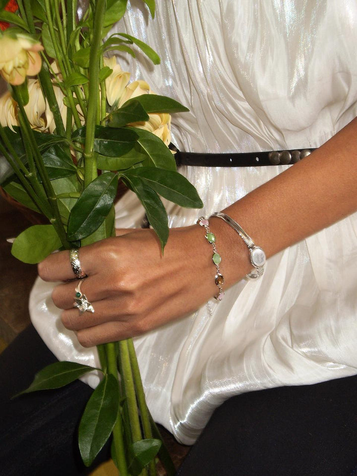 Ultimate Bracelet Style Guide: 12 Types & How to Wear Them