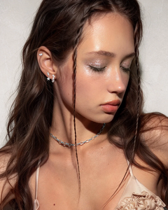 El arte de combinar pendientes: cómo crear un look que sea tuyo