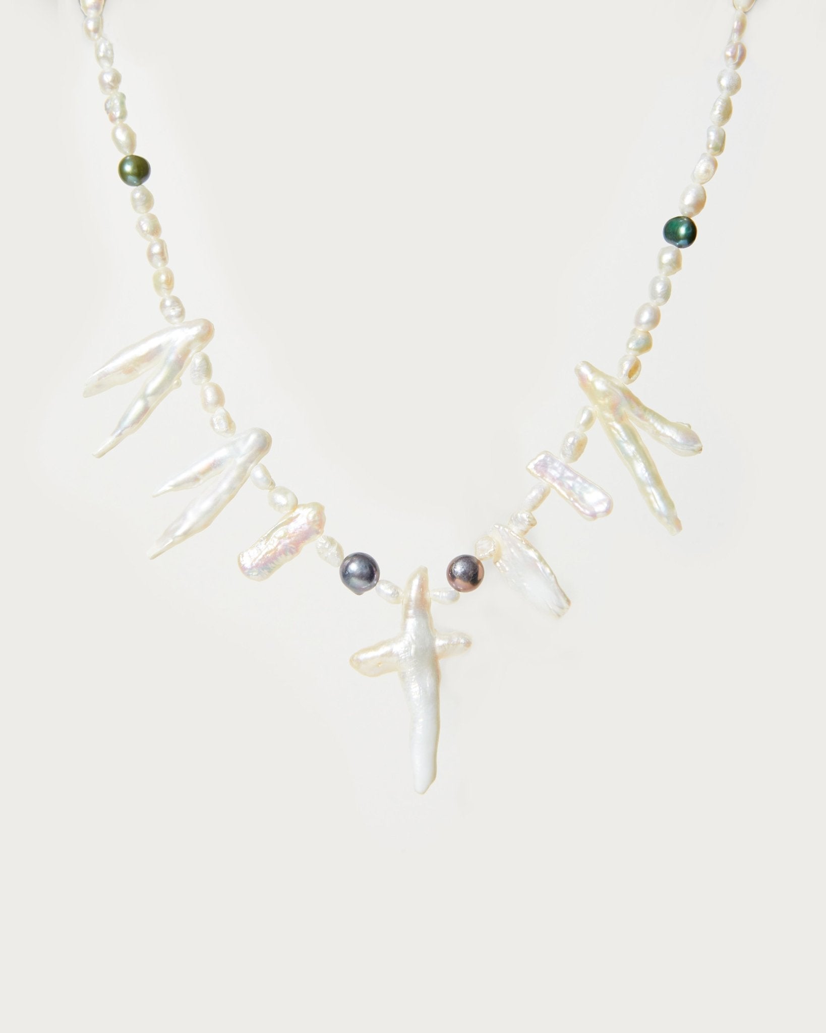 spiky pearl Collier