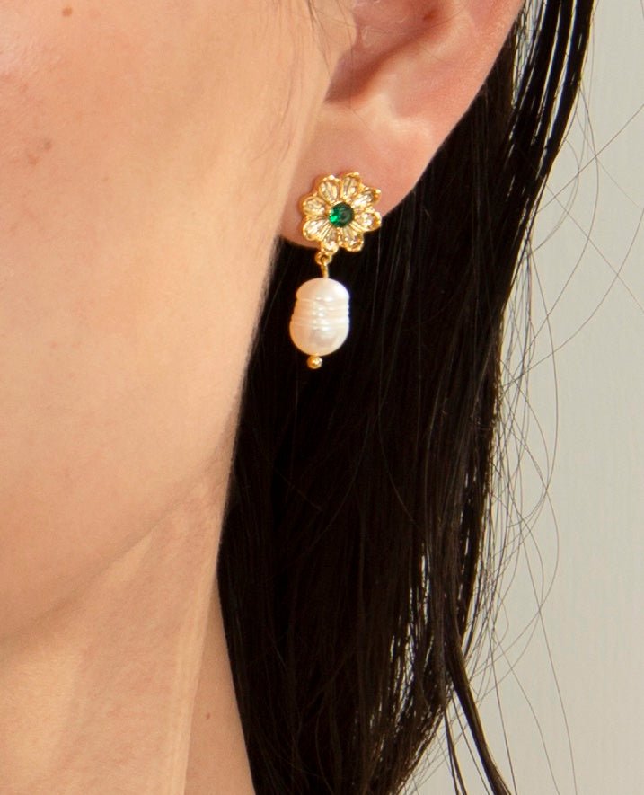 Daisy Pearl Earrings