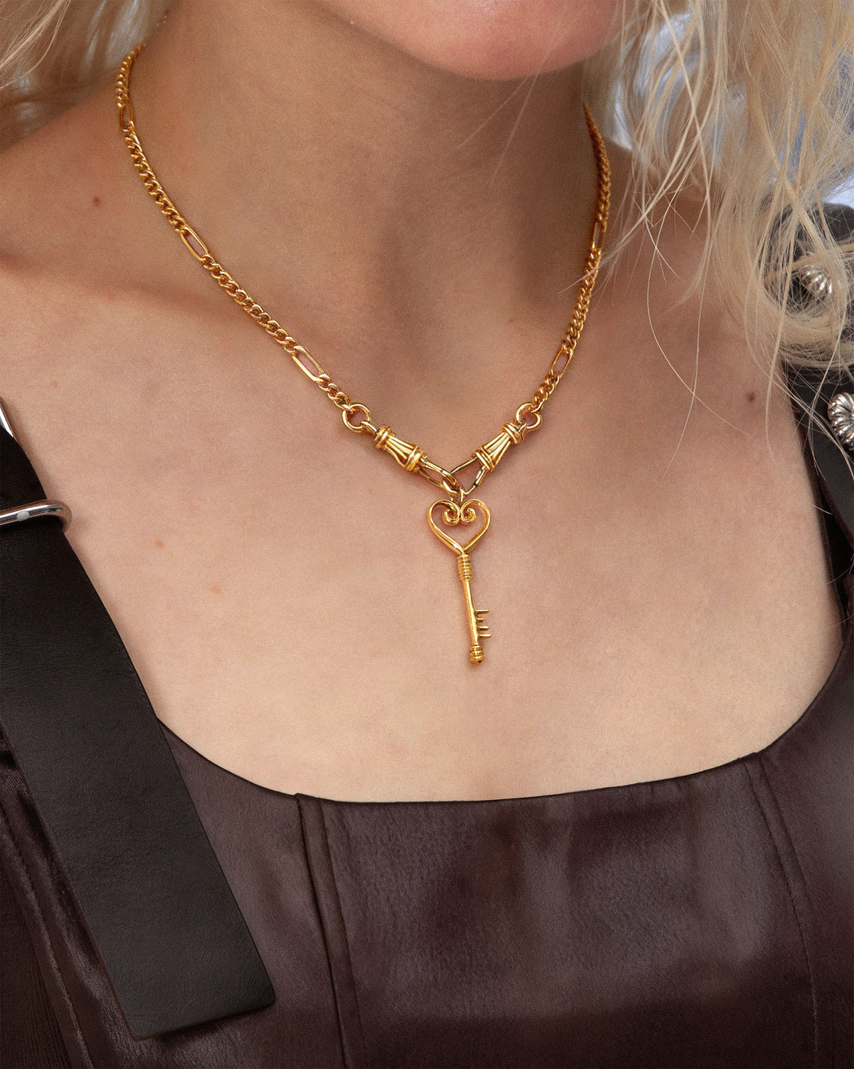Eternal Love Lock Pendant - En Route Jewelry