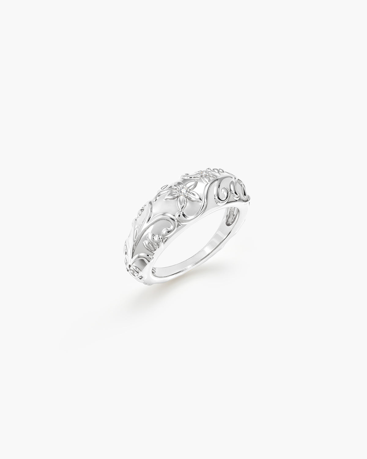 Wild Lily Dome Ring in Silver