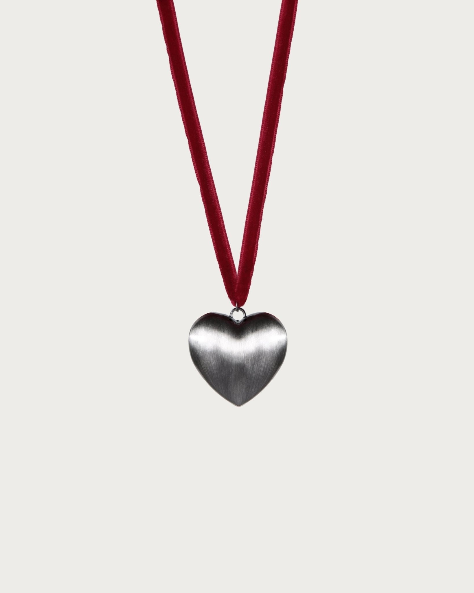 Layla Velvet Ribbon Heart Collar