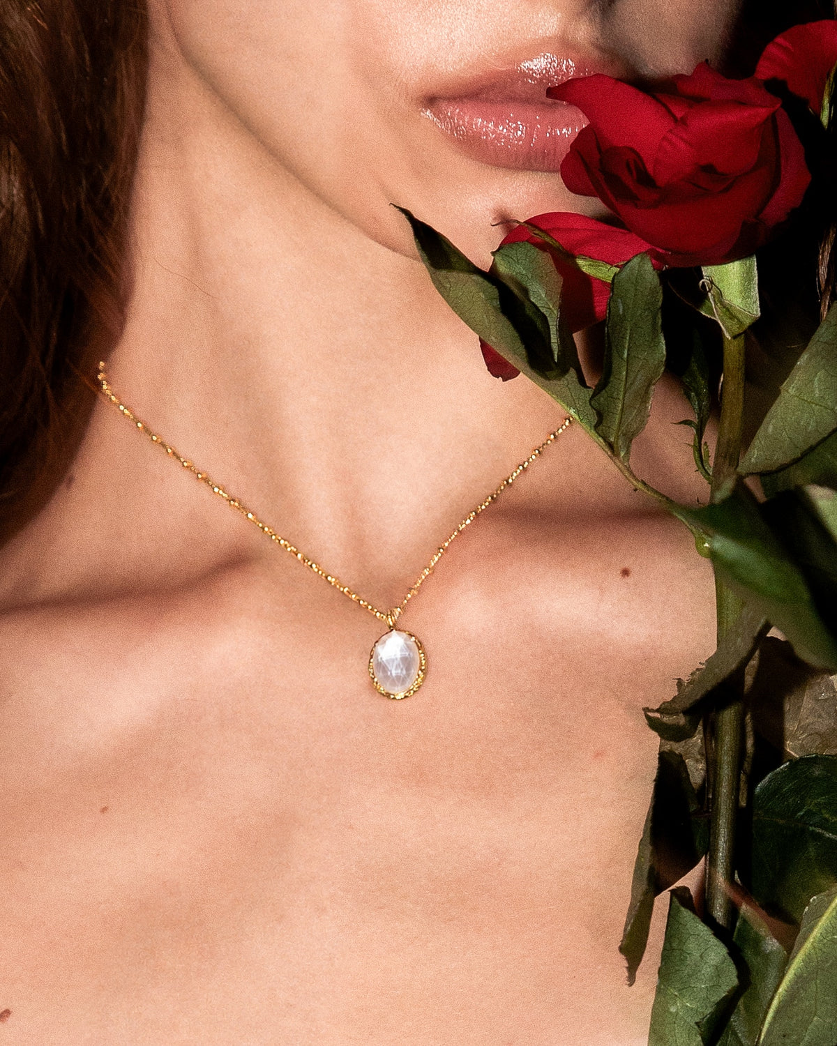 Collana in cristallo tagliato e madreperla