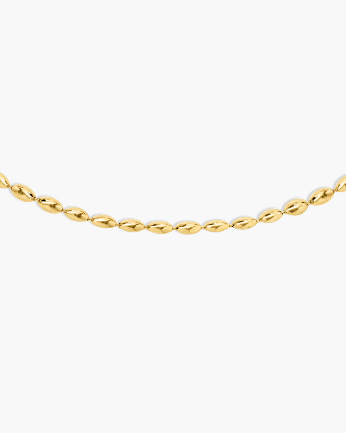 Collar de mini cuentas metálicas en oro