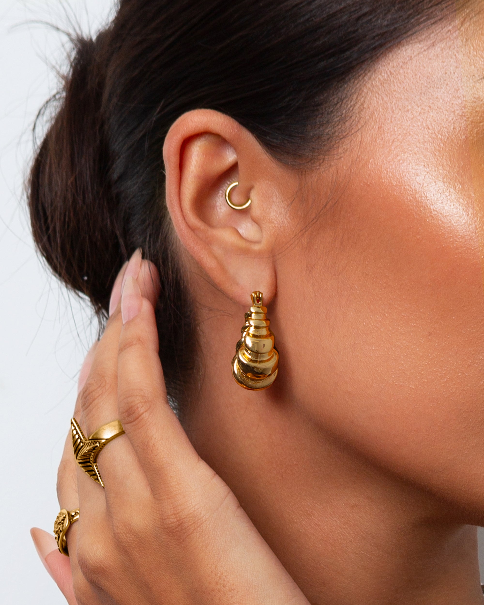 Croissant Hoop Earrings in Gold