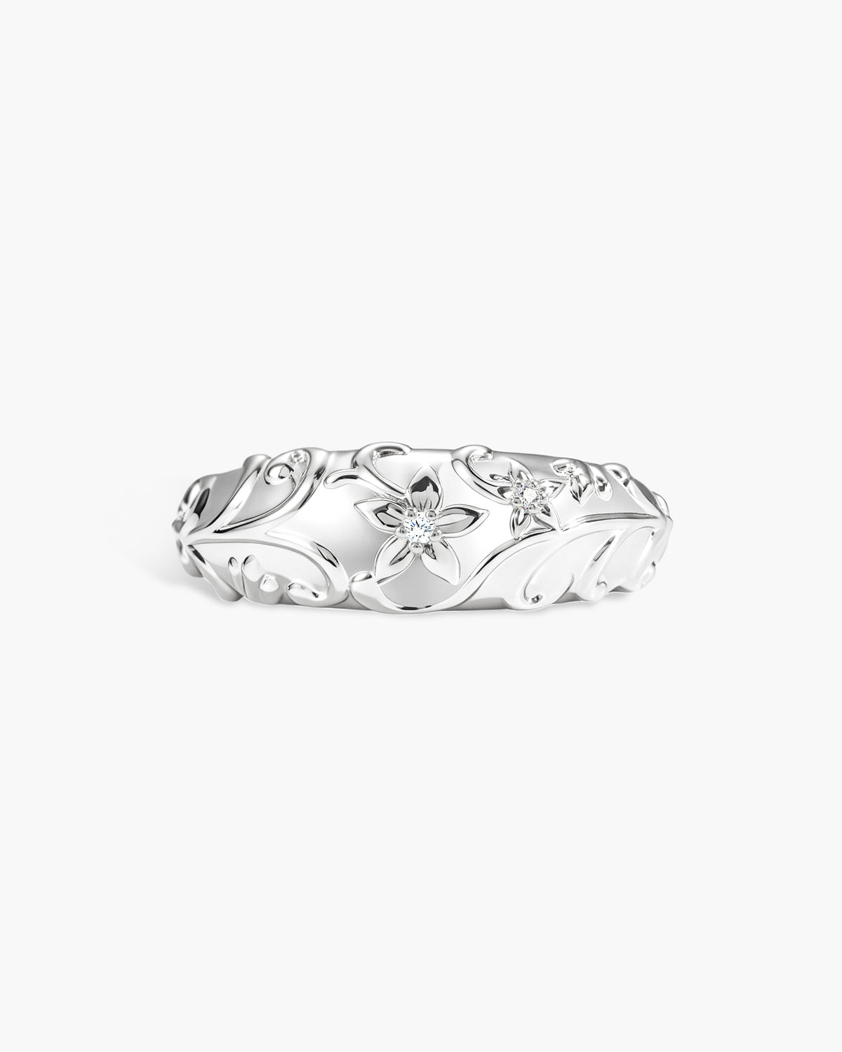 Wild Lily Dome Ring in Silver