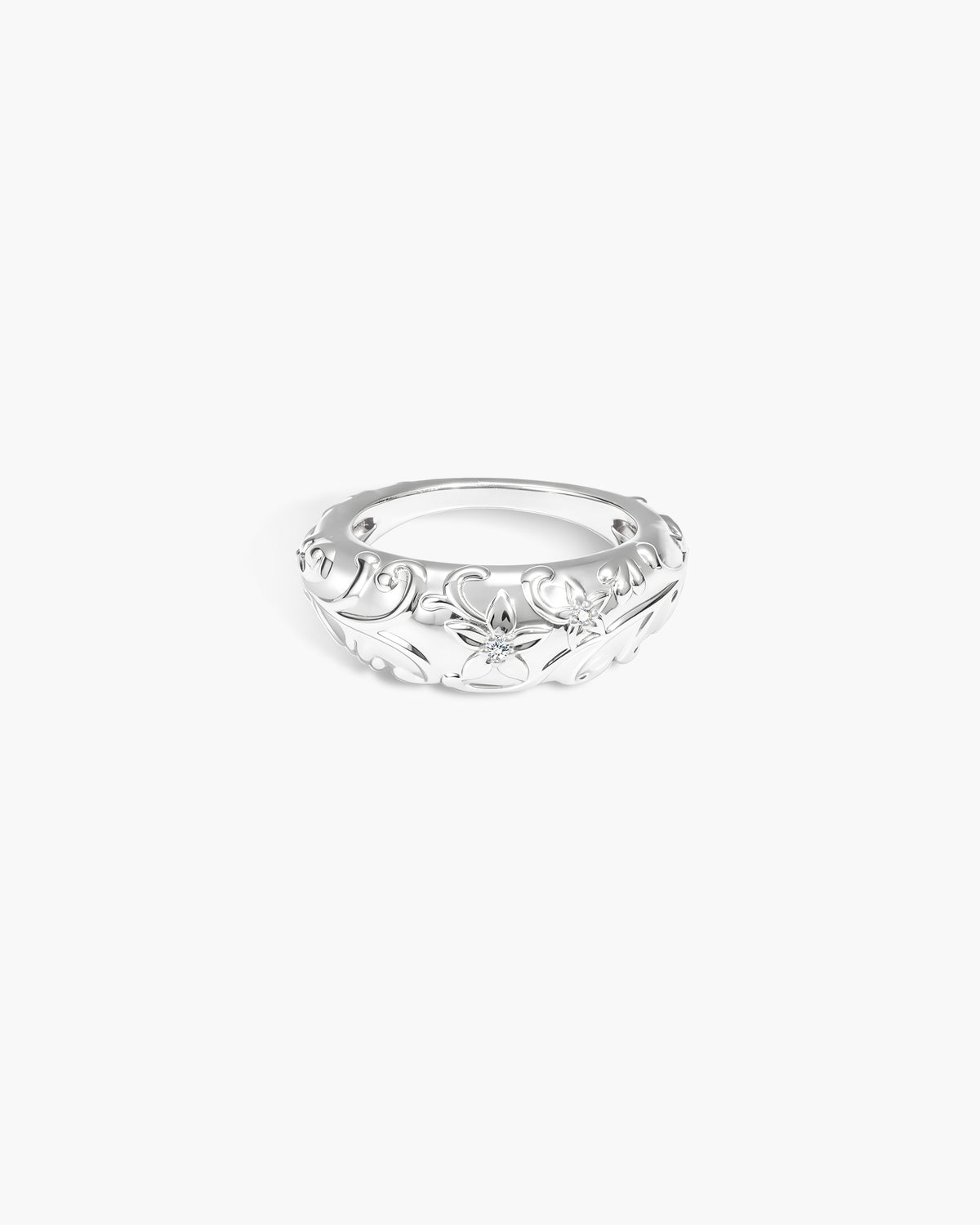 Wild Lily Dome Ring in Gold
