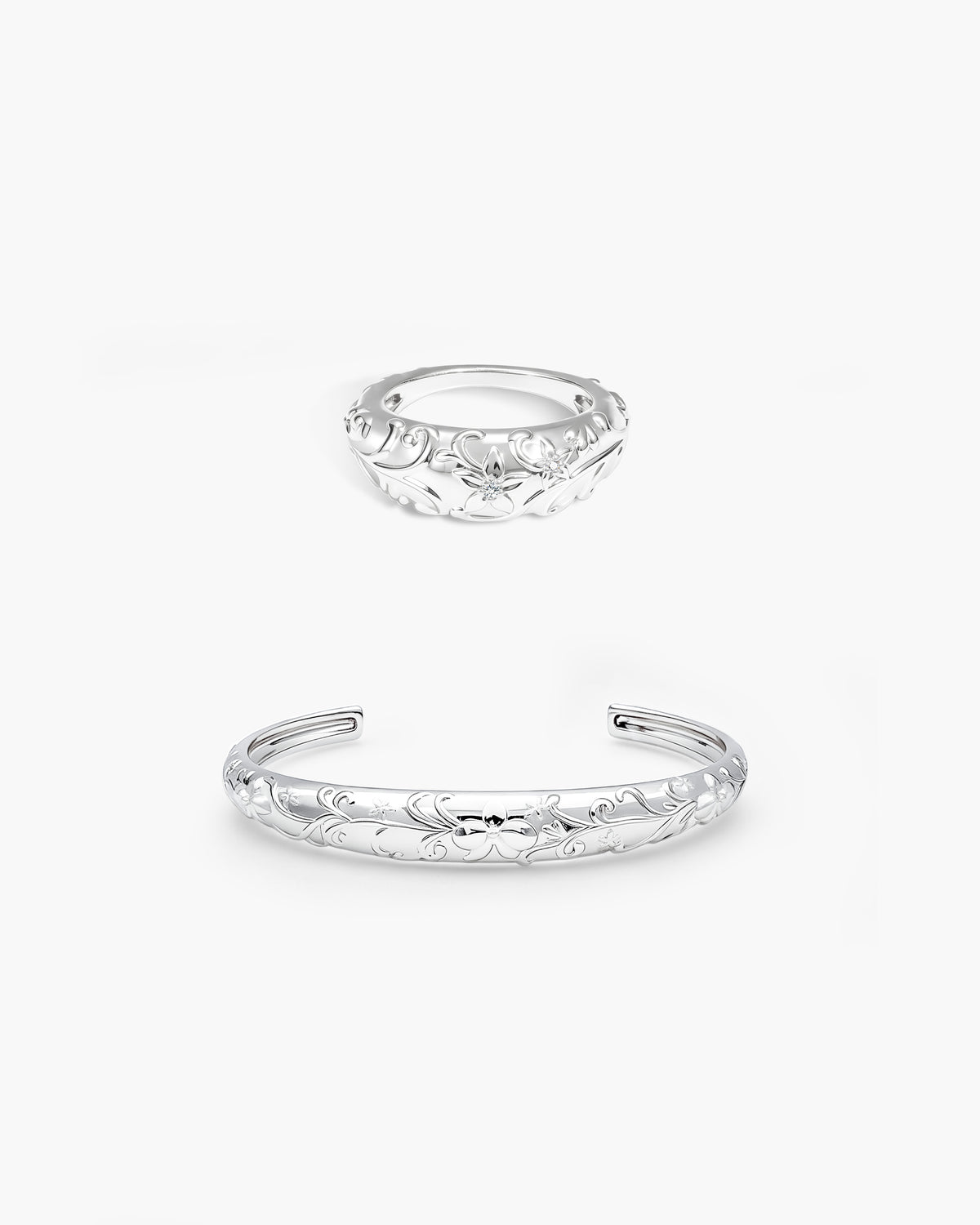 Wild Lily Dome Ring in Silver
