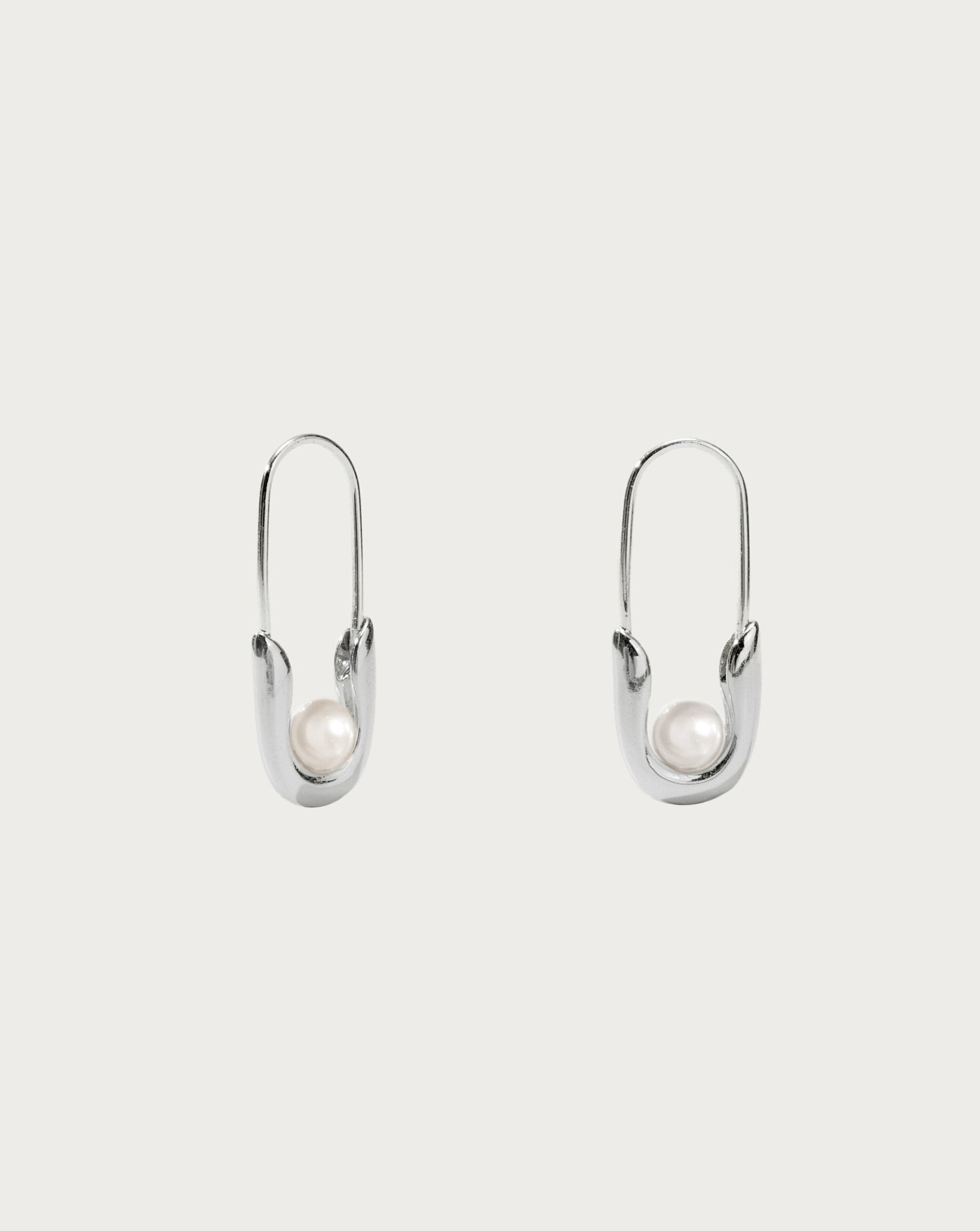 Silver Petite Safety Pin Aretes