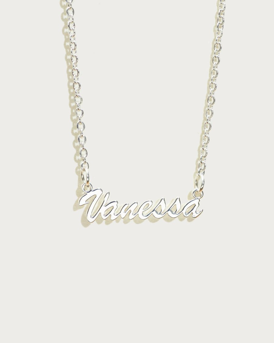 The Nameplate Customized Collier