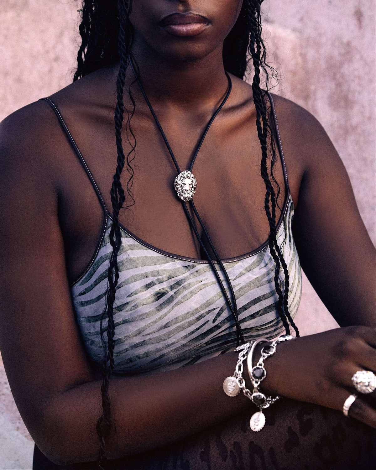 Cravate bolo Lion Guard en argent