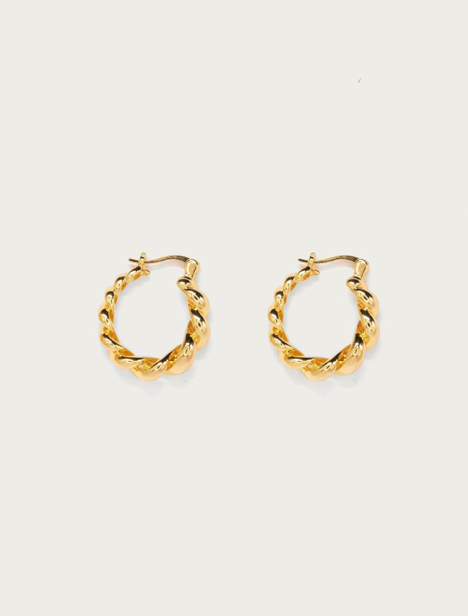 Gold Twisted Hoop Aretes