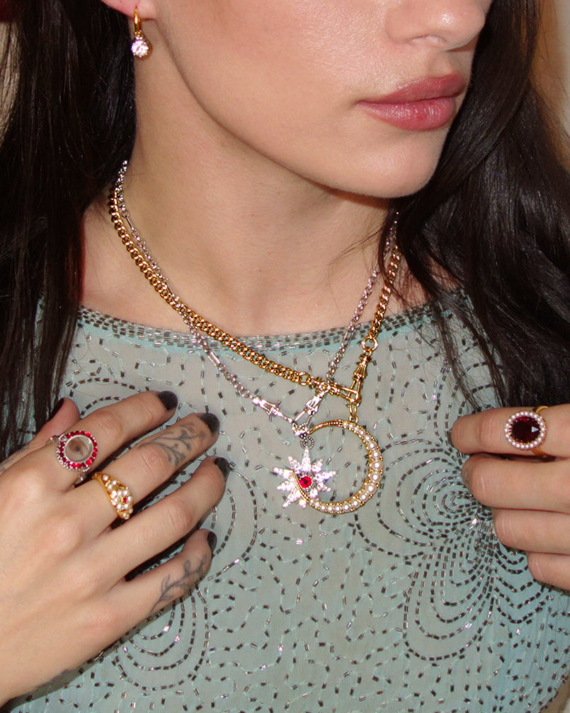 Collar cadena con cierre de reloj