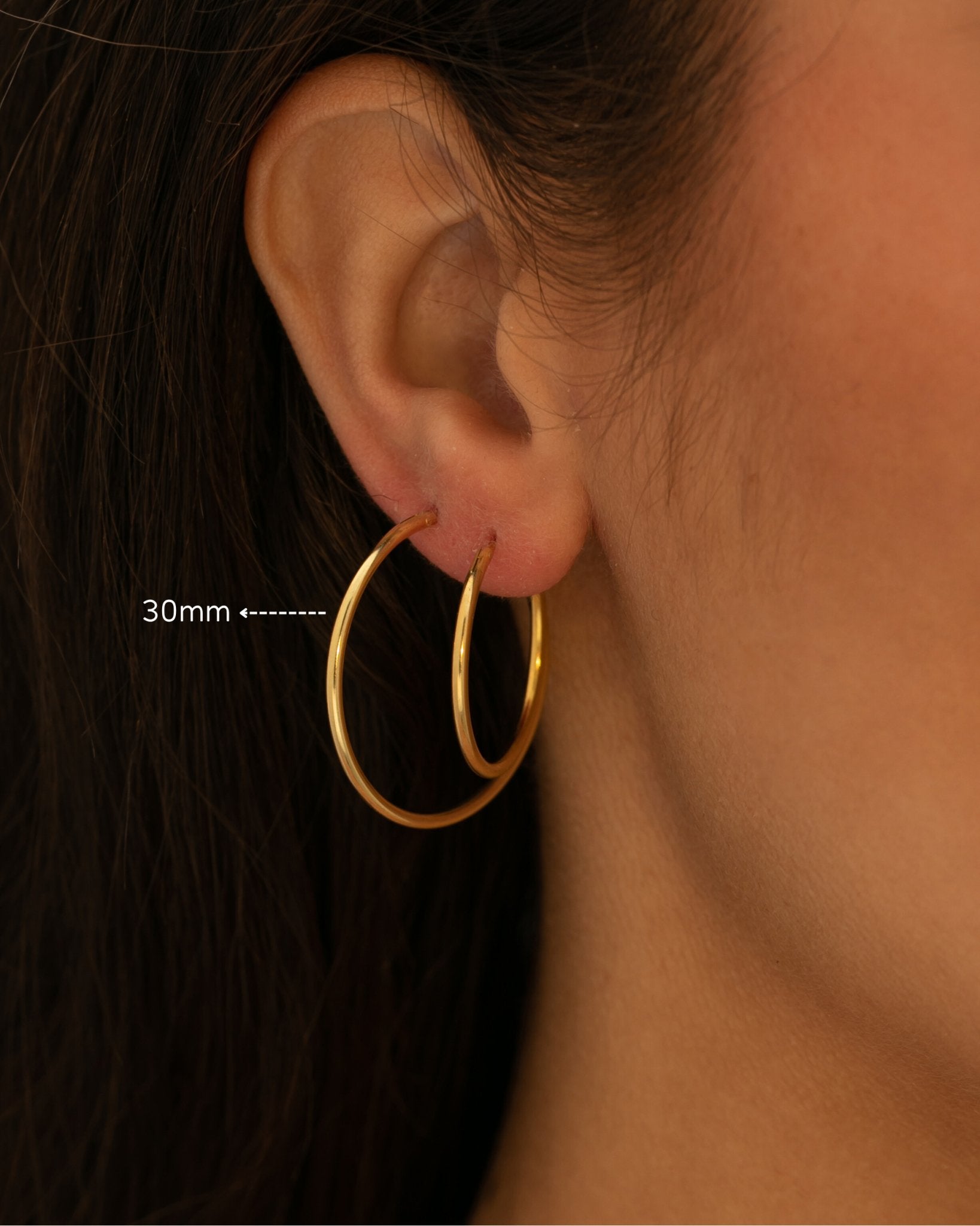 Gold 30mm Skinny Hoop Des boucles d'oreilles