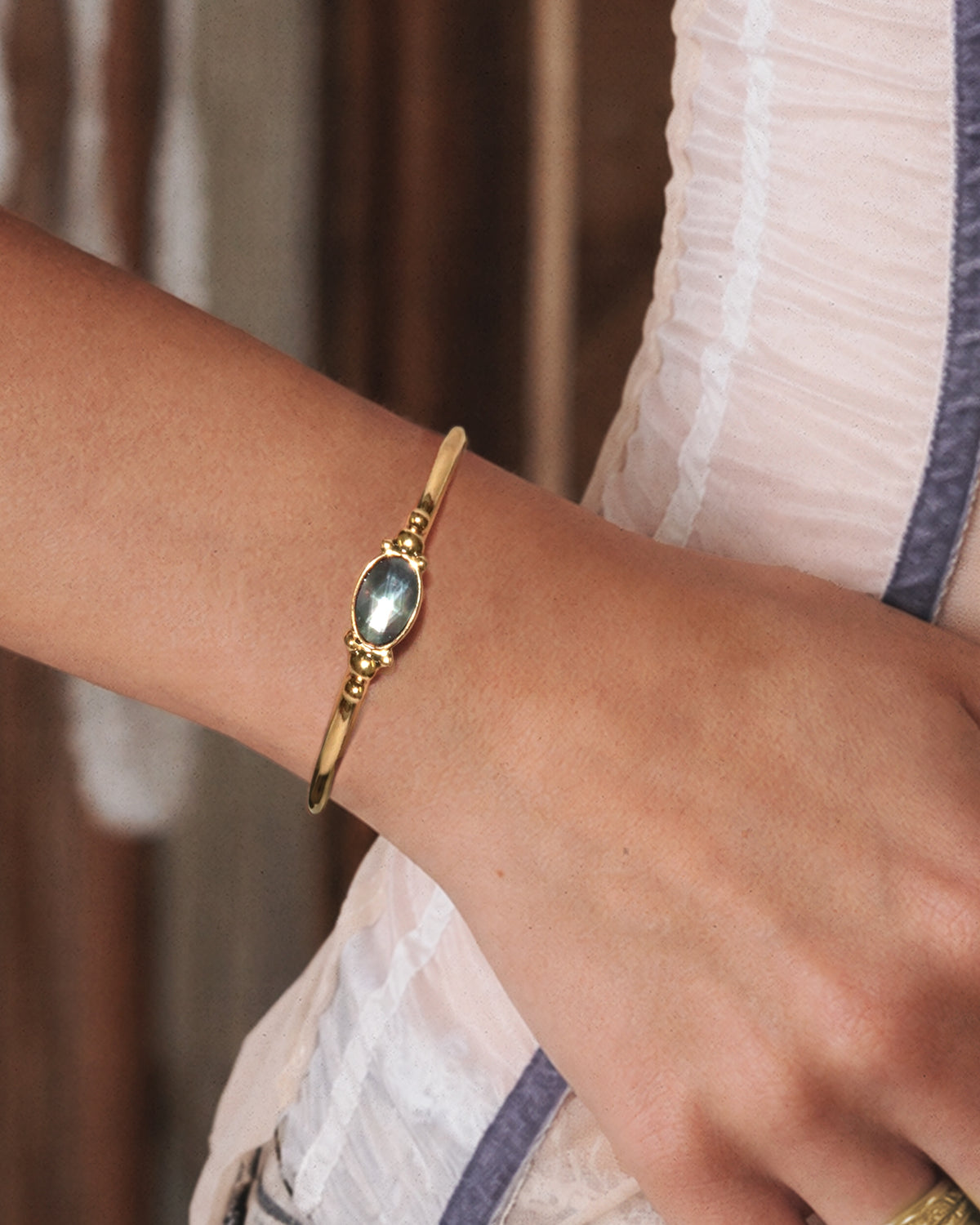 Lia Tahitian Mother of Pearl Bangle