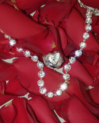 Jewelry seasonal image 1