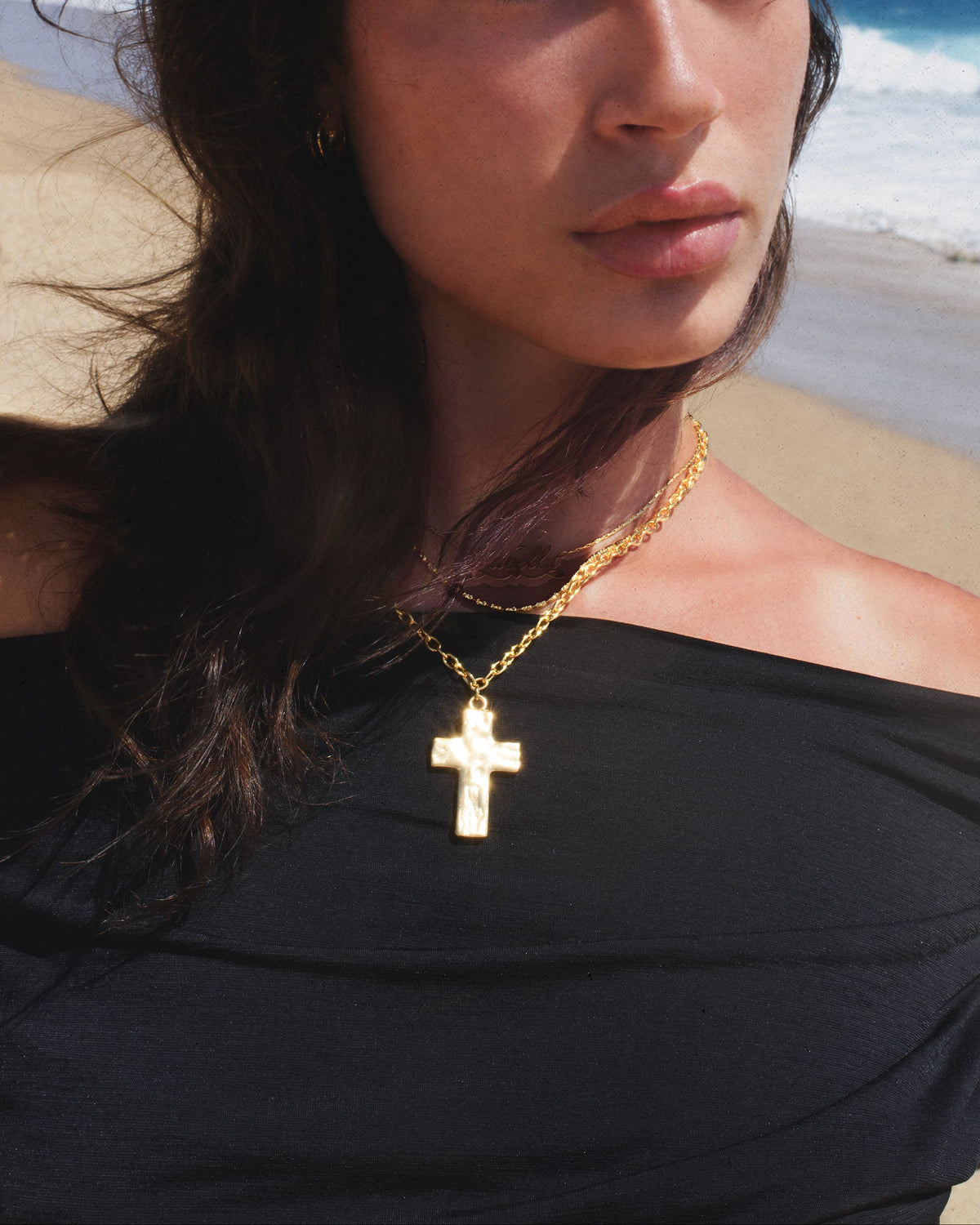 Collana con croce iconica in oro