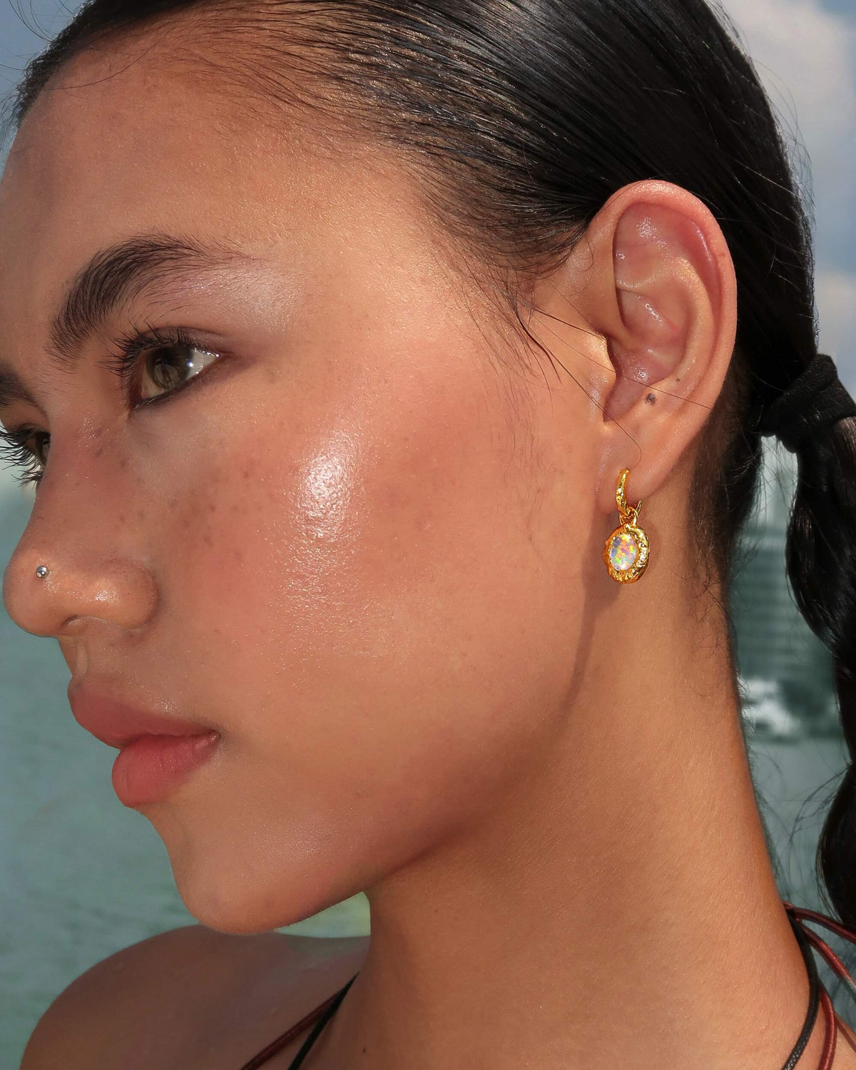 Kolczyki z kamieniem urodzinowym