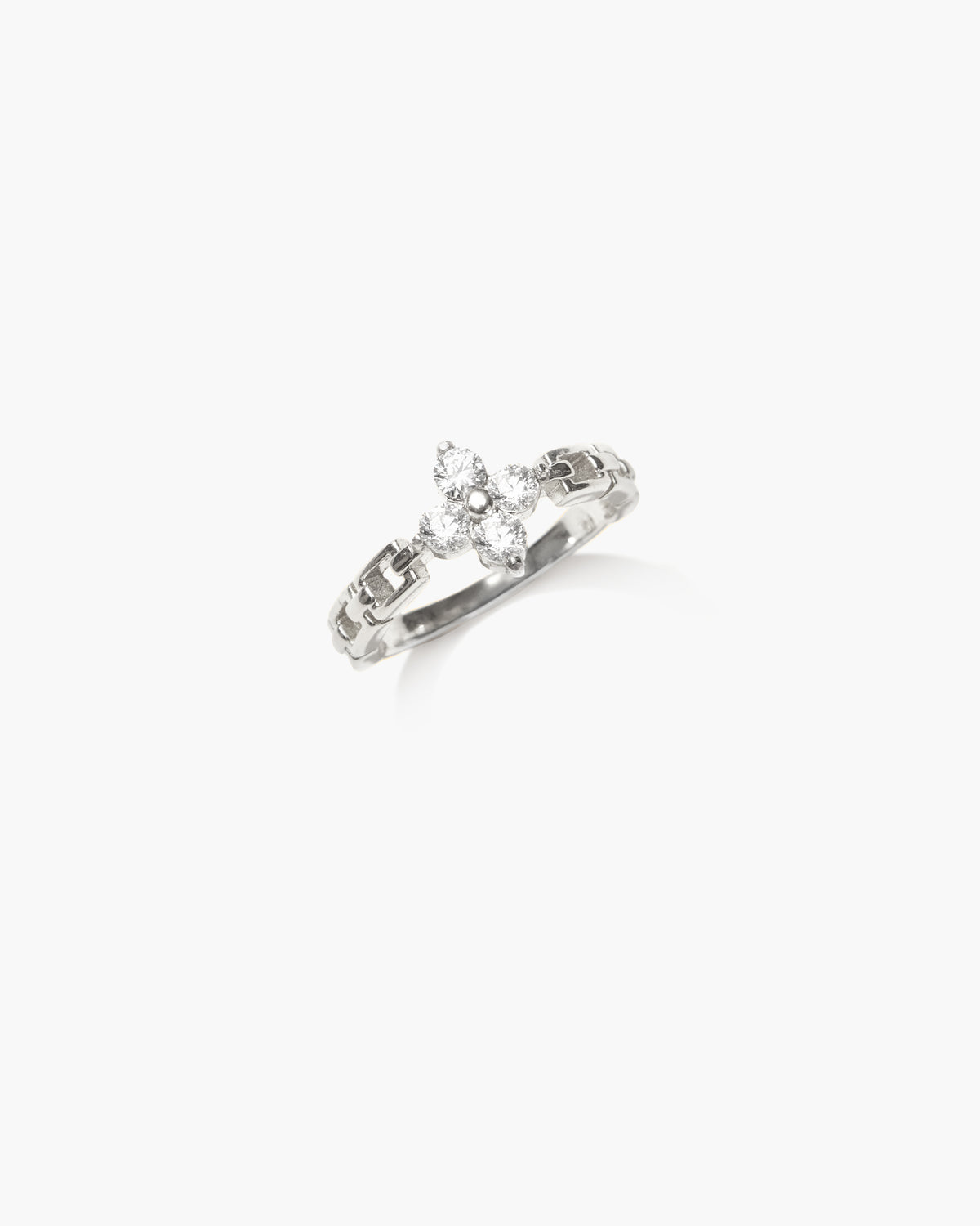 Lucky Clover Ring in Silver | Perfect for Everyday Wear | en route jewelry