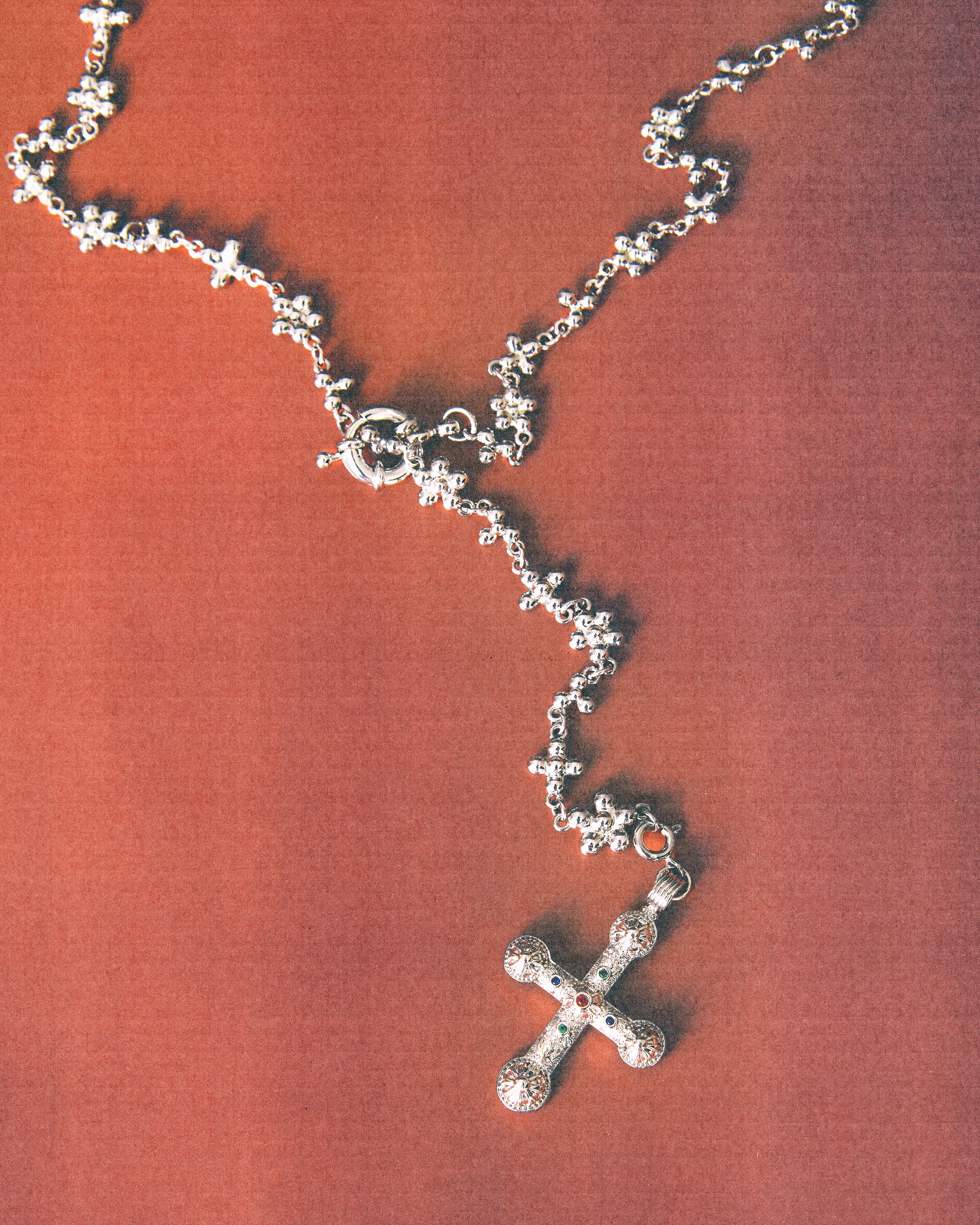 Daisy Molecule Chain in Silver