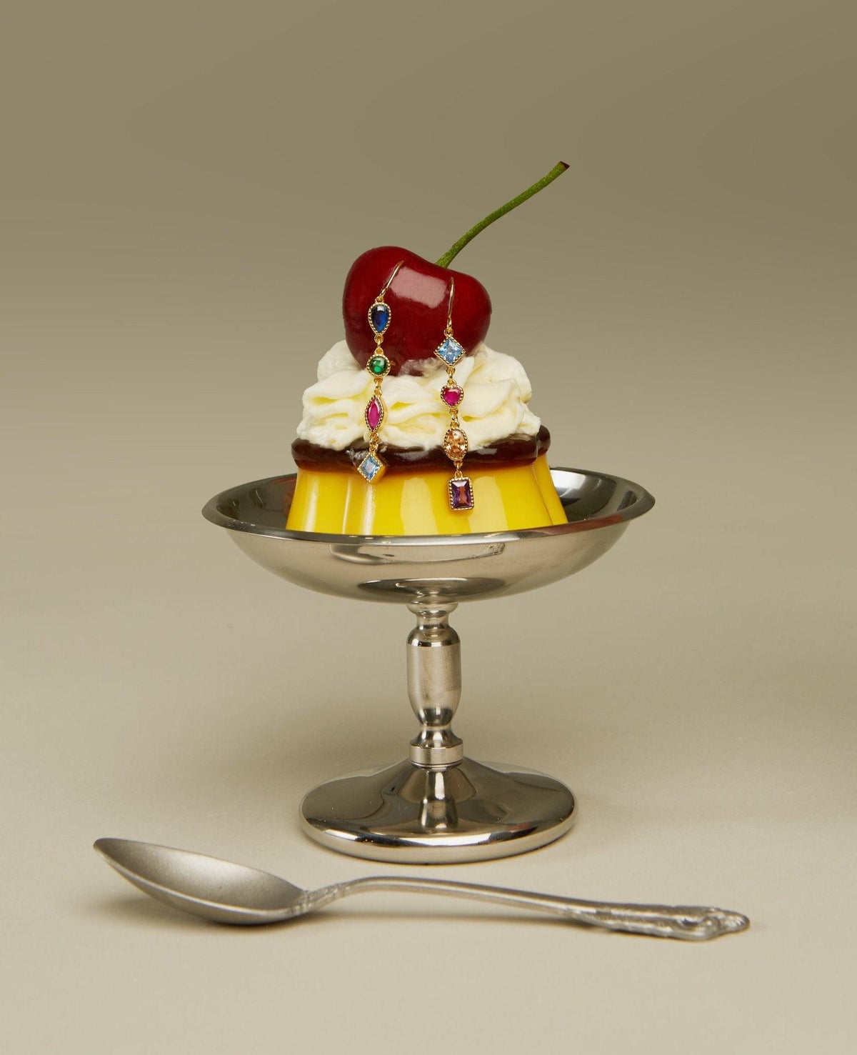 The Star Earrings in Gold