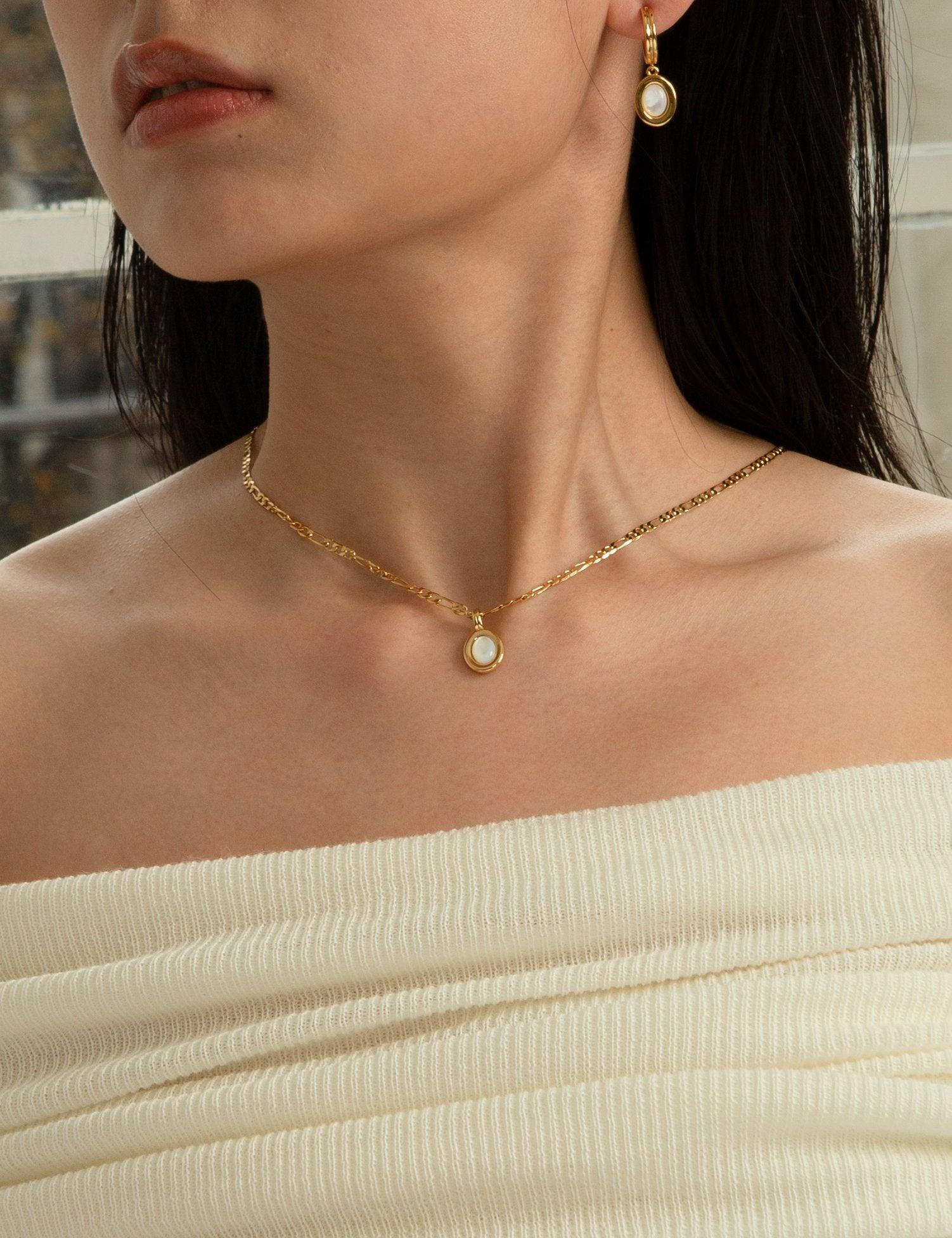 Devon Necklace in Mother of Pearl - En Route Jewelry