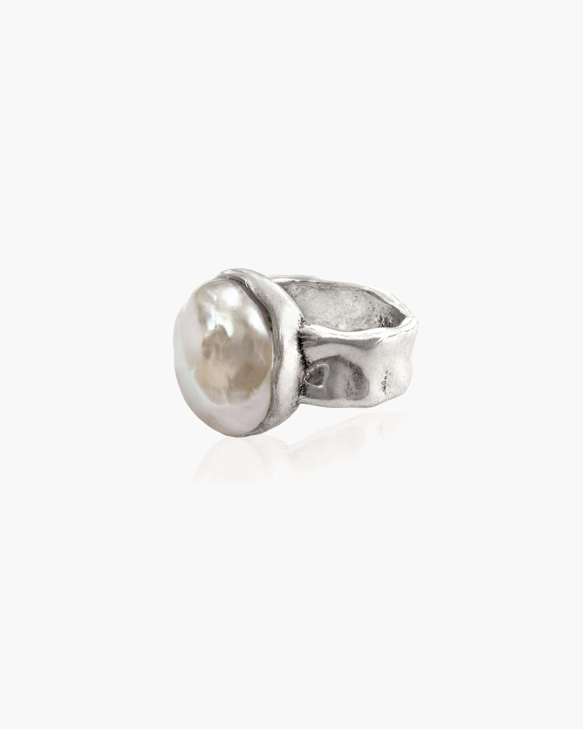 Infinity Crossover Pearl Ring