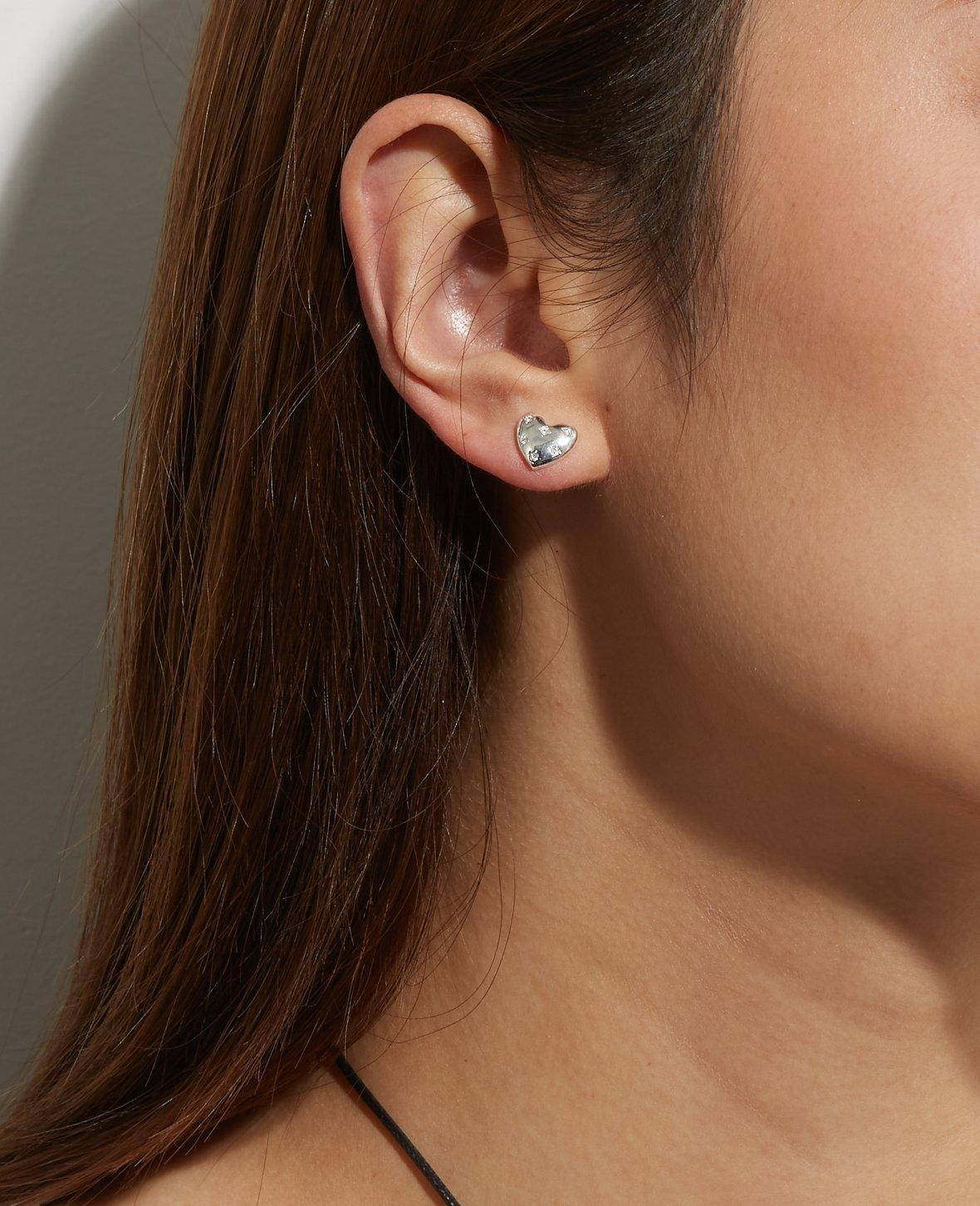 Juliette Heart Stud Earrings in Silver - En Route Jewelry