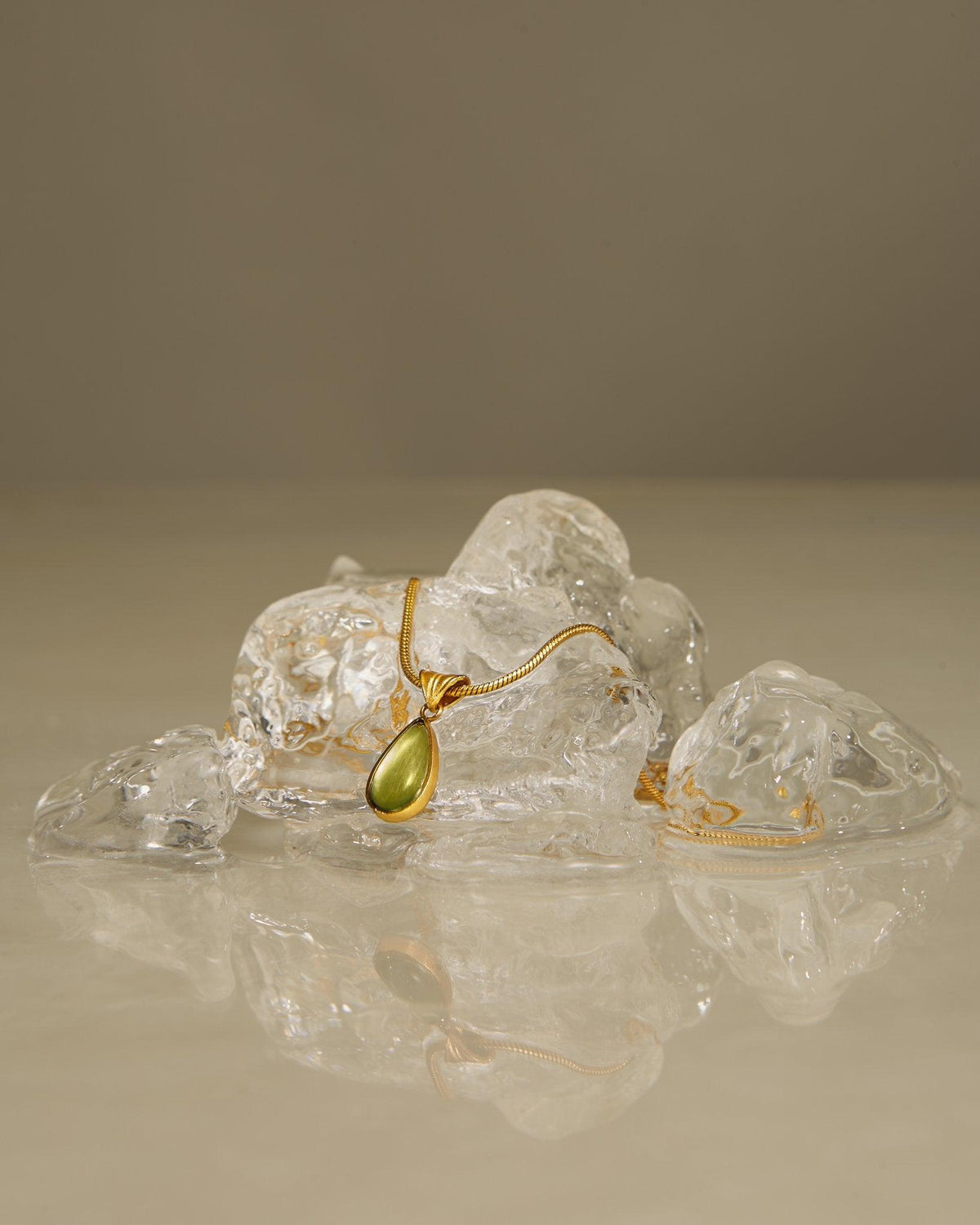 Waterdrop Necklace in Marine Blue