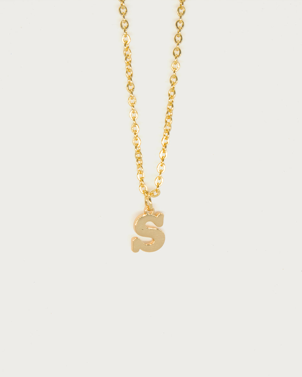 The Customized Single Initial Necklace | En Route Jewelry